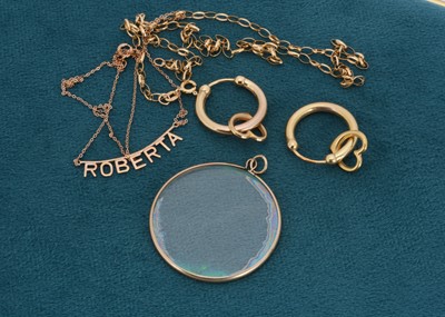 Lot 197 - A 9ct gold pair of hoop earrings