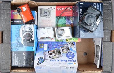 Lot 194 - A Tray of Digital Cameras