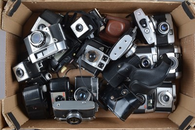 Lot 229 - A Tray of Viewfinder Cameras