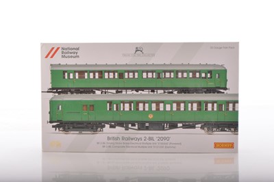 Lot 174 - Hornby NRM 00 Gauge Boxed BR SR green 2-Bil Train Pack