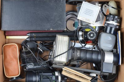 Lot 523 - Camera Related Items
