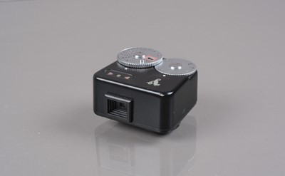 Lot 553 - A Voigtländer VC Shoe Mount Light Meter