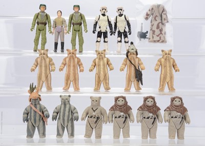 Lot 464 - Vintage Star Wars Endor Action Figures