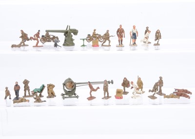 Lot 625 - Skybirds figures and accessories comprising British on foot (110+)