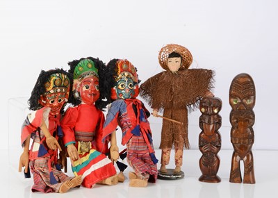 Lot 221 - Fourteen dolls from around the world