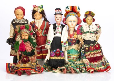 Lot 222 - A large quantity of European costume dolls