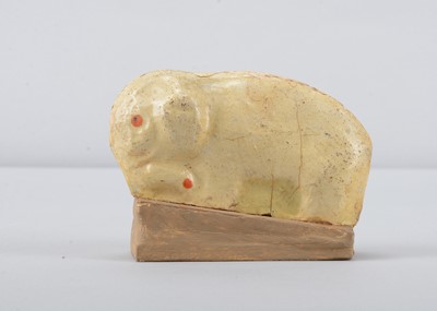 Lot 236 - A late 19th or early 20th century German white elephant squeak toy