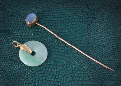 Lot 6 - An Edwardian moonstone stick pin