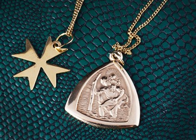 Lot 12 - A 9ct gold St Christopher pendant