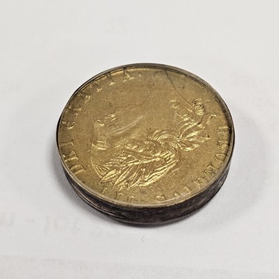 Lot 39 - A George III 1788 spade Guinea with an enamel applied reverse