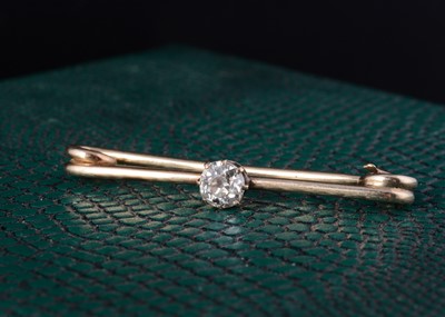 Lot 68 - An old cut diamond safety pin brooch