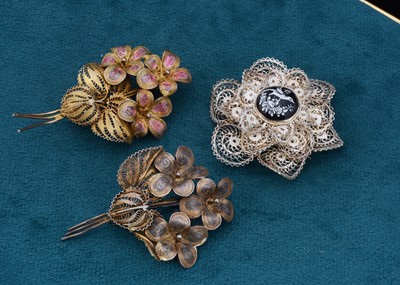 Lot 92 - Three filigree brooches