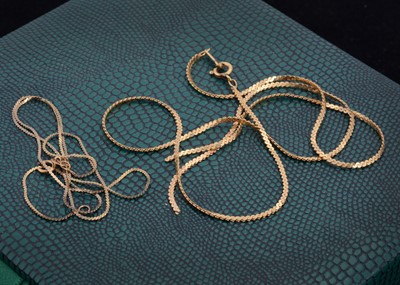 Lot 147 - A small collection of 9ct gold