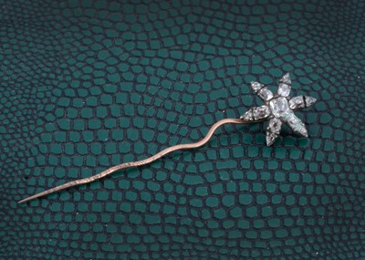 Lot 195 - A 19th Century diamond set stick pin