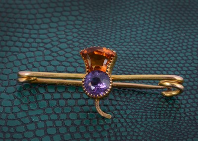 Lot 196 - A 9ct gold Scottish bar brooch