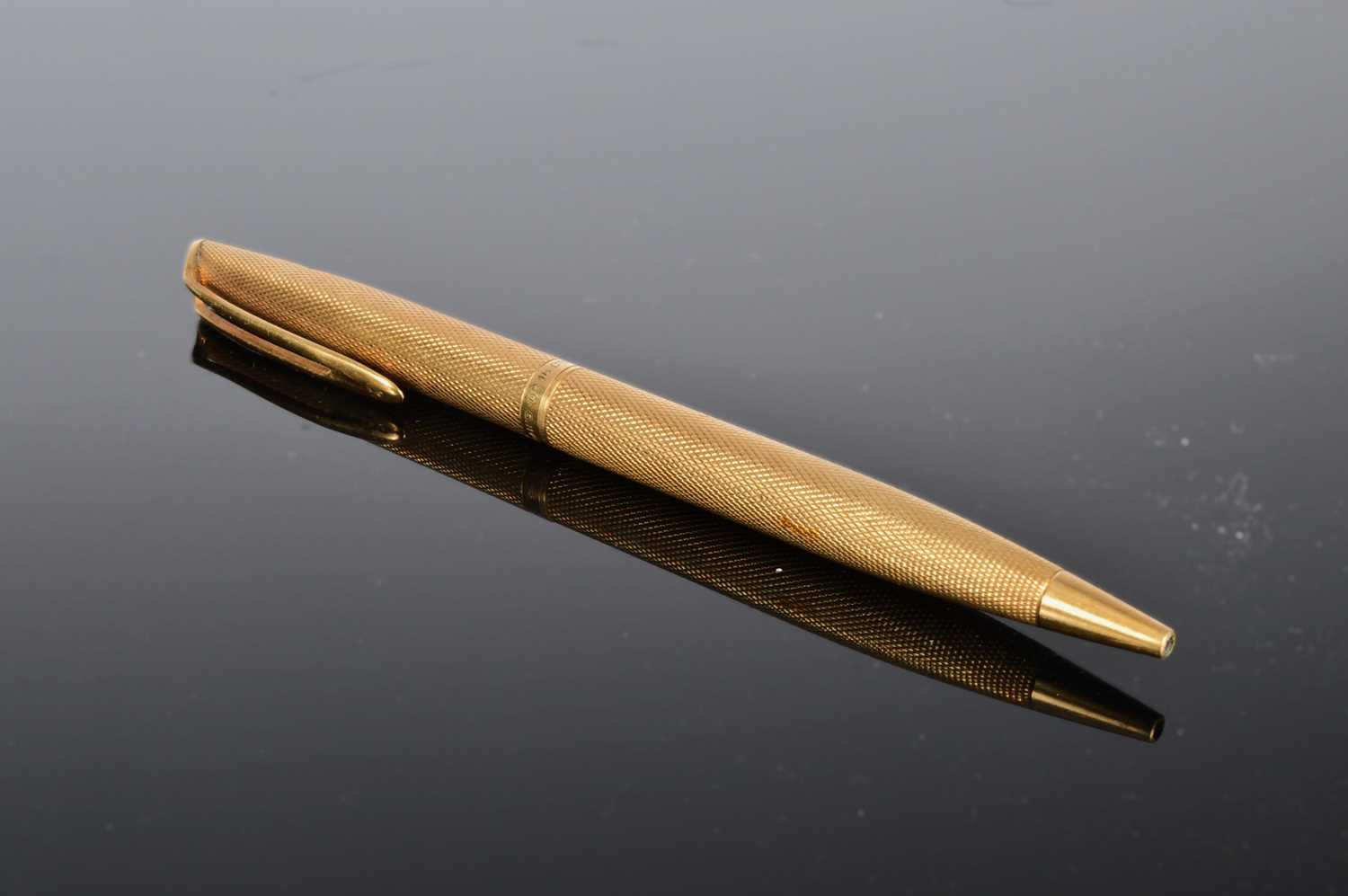 Lot 217 - A Waterman's 18ct gold biro pen