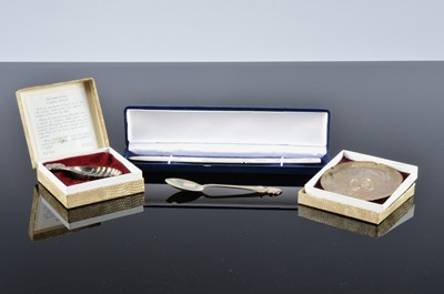 Lot 267 - Three 1970s silver items