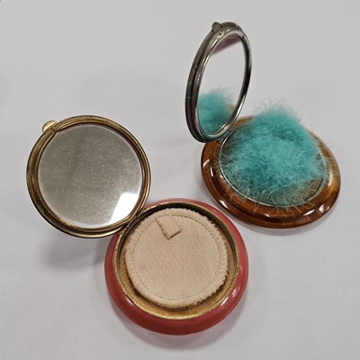 Lot 397 - Bakelite, Celluloid and plastic compacts