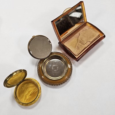 Lot 397 - Bakelite, Celluloid and plastic compacts