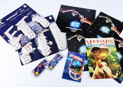 Lot 581 - E.T. Film memorabilia
