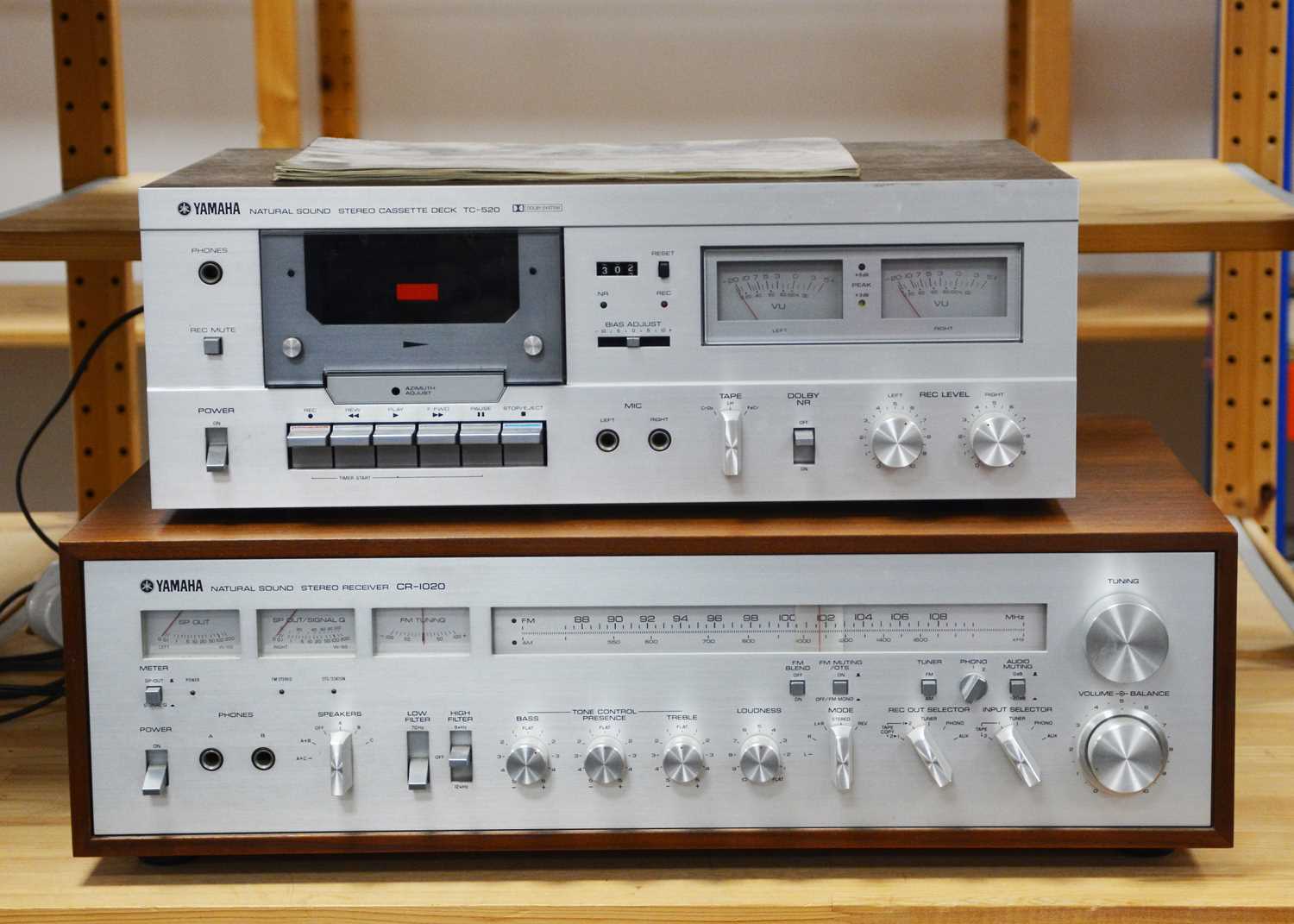 Lot 616 - Yamaha Receiver / Cassette Deck