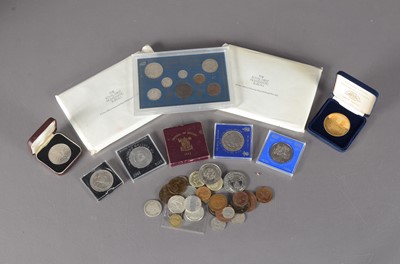 Lot 23 - A small collection of British Coinage