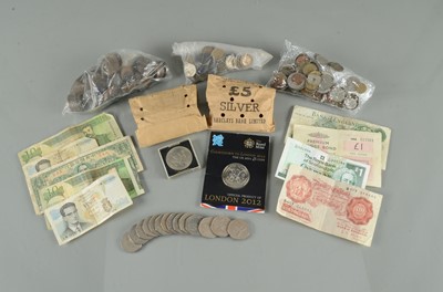 Lot 52 - A collection of British and World coinage