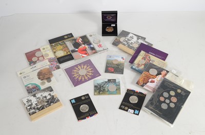 Lot 81 - A collection of Royal Mint coins and coin sets