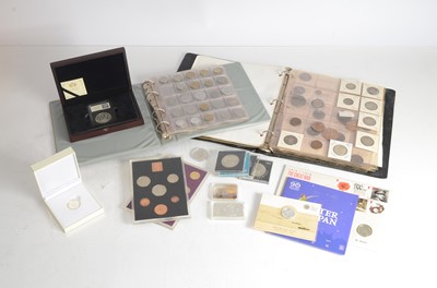 Lot 90 - A mixed collection of British and World coinage