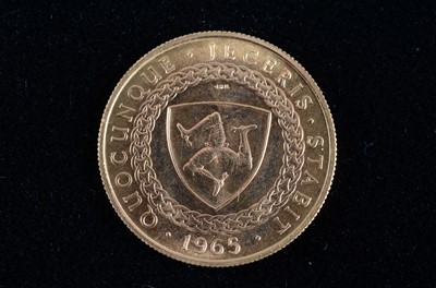 Lot 120 - An Isle of Man Gold Half Sovereign