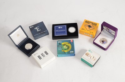 Lot 133 - A collection of modern silver coins and medallions
