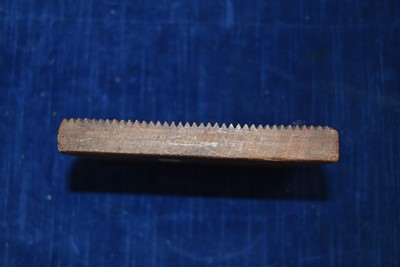 Lot 9 - A Geneva Hand Held Fluter
