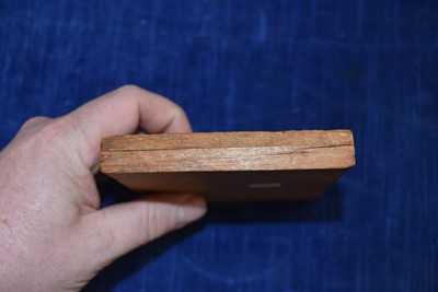 Lot 9 - A Geneva Hand Held Fluter