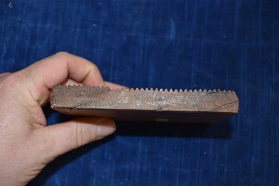 Lot 9 - A Geneva Hand Held Fluter