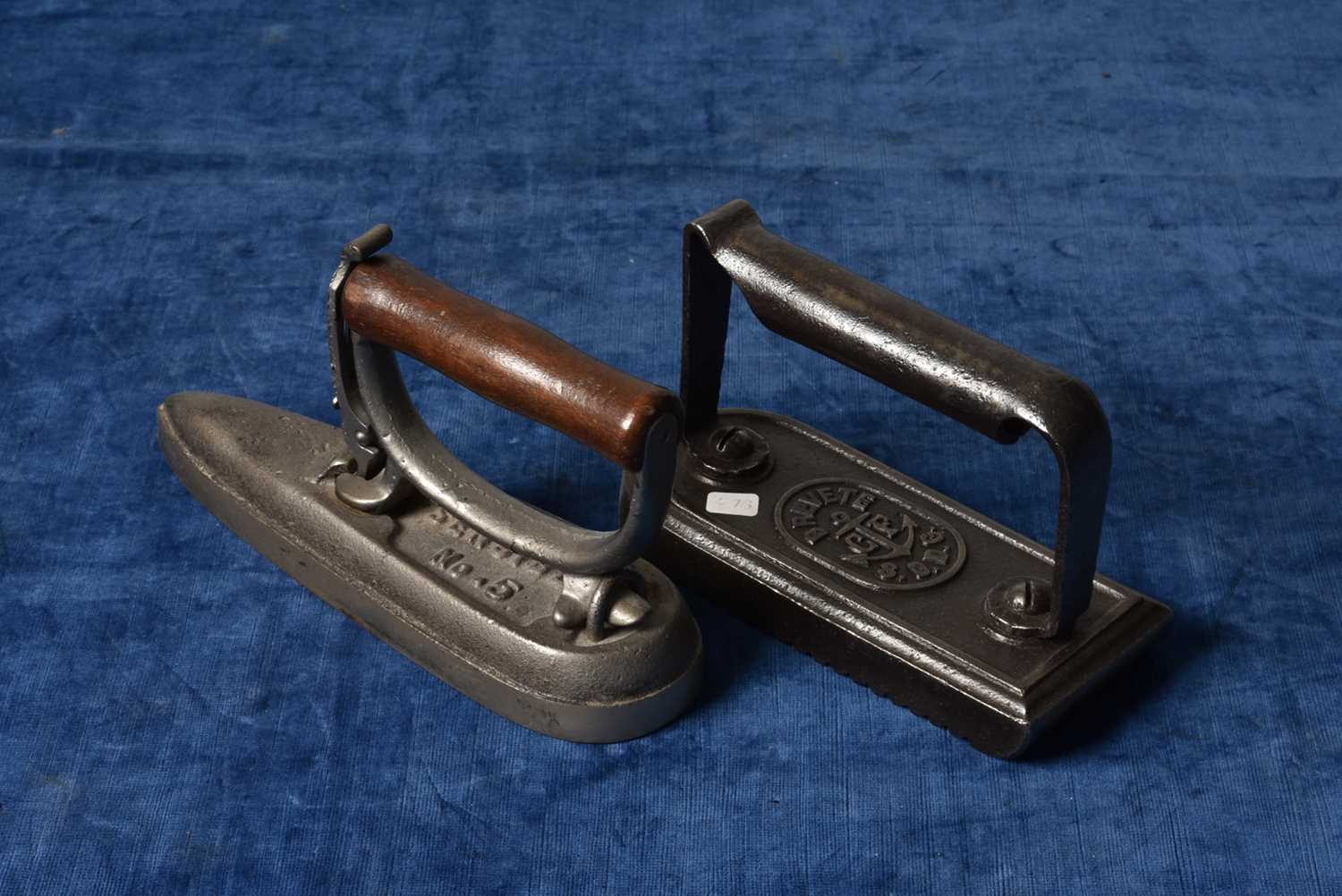 Lot 12 - A Brevete Polishing Iron