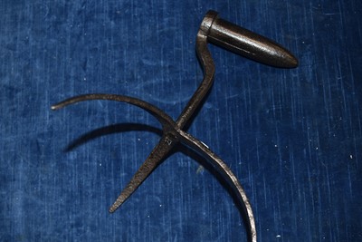 Lot 57 - A group of six Goffering Irons