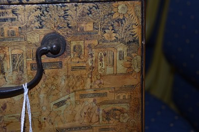 Lot 454 - A large Chinese Tea Caddy