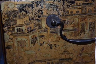 Lot 454 - A large Chinese Tea Caddy