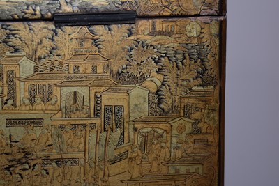 Lot 454 - A large Chinese Tea Caddy