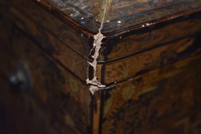Lot 454 - A large Chinese Tea Caddy