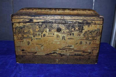 Lot 454 - A large Chinese Tea Caddy