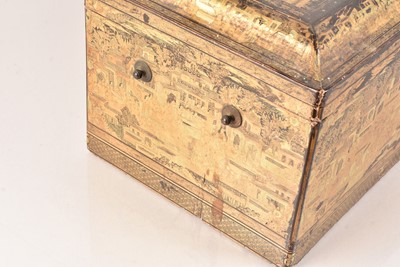 Lot 454 - A large Chinese Tea Caddy