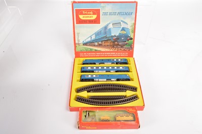Lot 21 - Tri-ang Blue Pullman and Rocket sets 00 gauge (2)