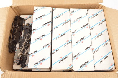 Lot 27 - Hornby Tri-ang 00 gauge Locomotives with bodies and tenders in stock boxes (20)