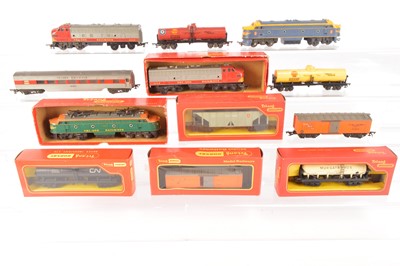 Lot 46 - Tri-ang Transcontinental Locomotives and wagons 00/H0 gauge (12)