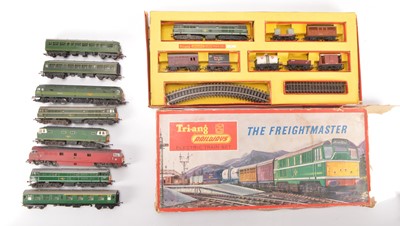 Lot 53 - Tri-ang Hornby 00 gauge Freight set with extra Locomotives and carriages (9)