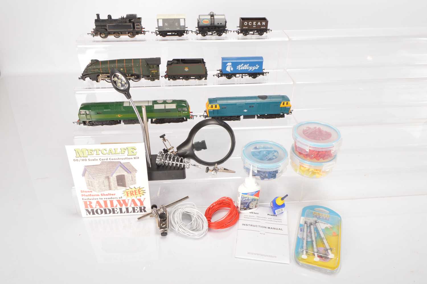 Lot 80 - Hornby 00 gauge Locomotives and rolling stock with some scenic accessories (qty in 1 small box)