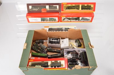 Lot 81 - Hornby 00 gauge Incomplete  Locomotives and tenders with parts some in original boxes  (qty in 1 box)