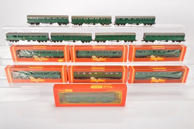 Lot 84 - Hornby Tri-ang 00 gauge Electric Multiple Units and coaches in green liveries  (14)