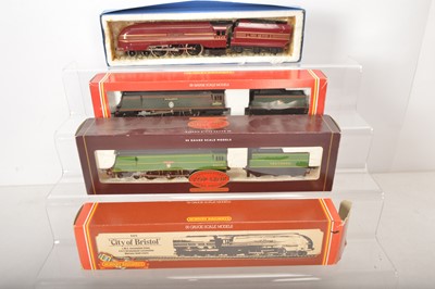 Lot 94 - Hornby 00 gauge Steam Locomotives and tenders in original boxes (4)